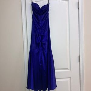 mermaid style prom dress